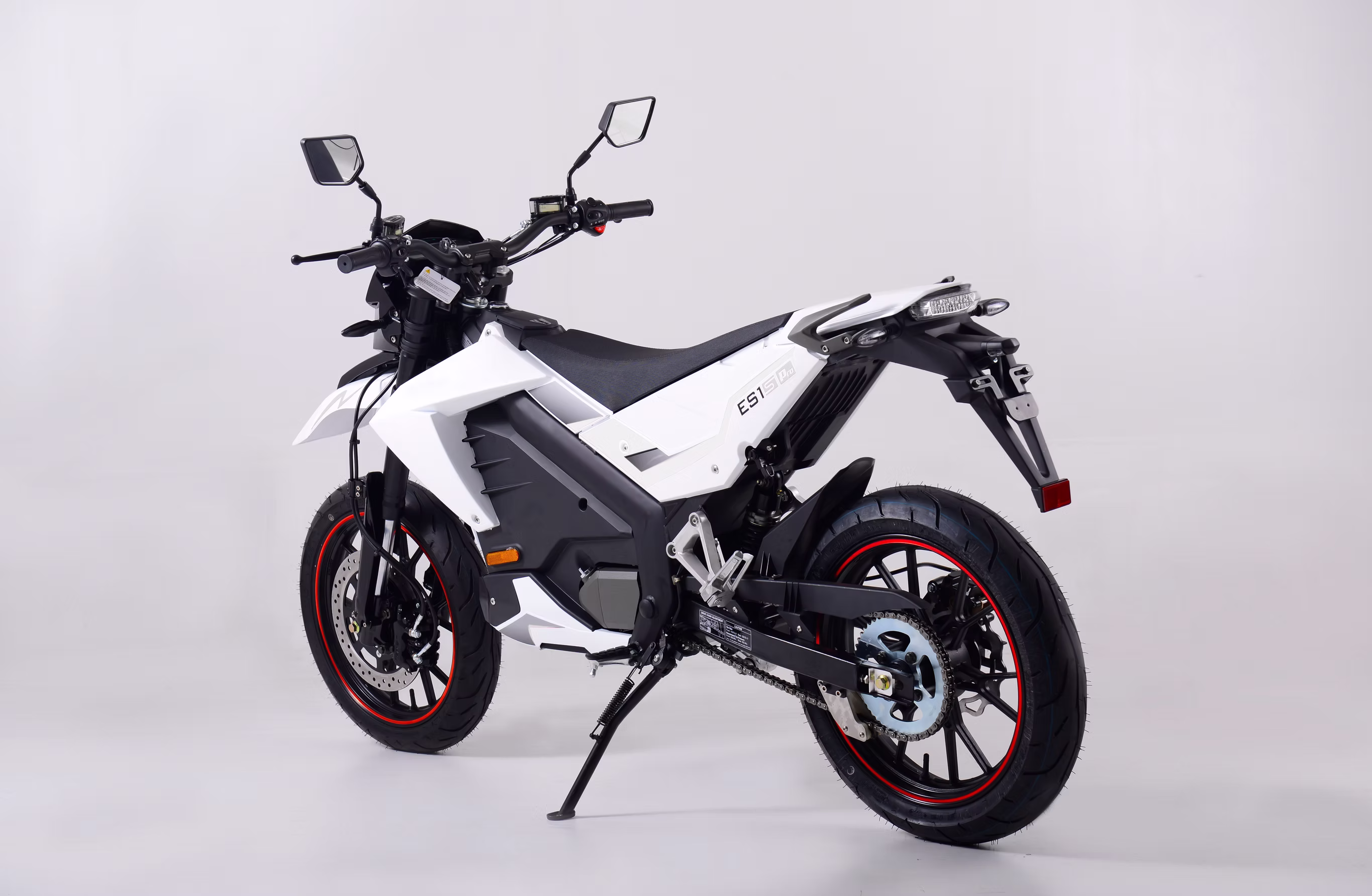 ES1 electric motorcycle configured for police and public-safety applications — view 4