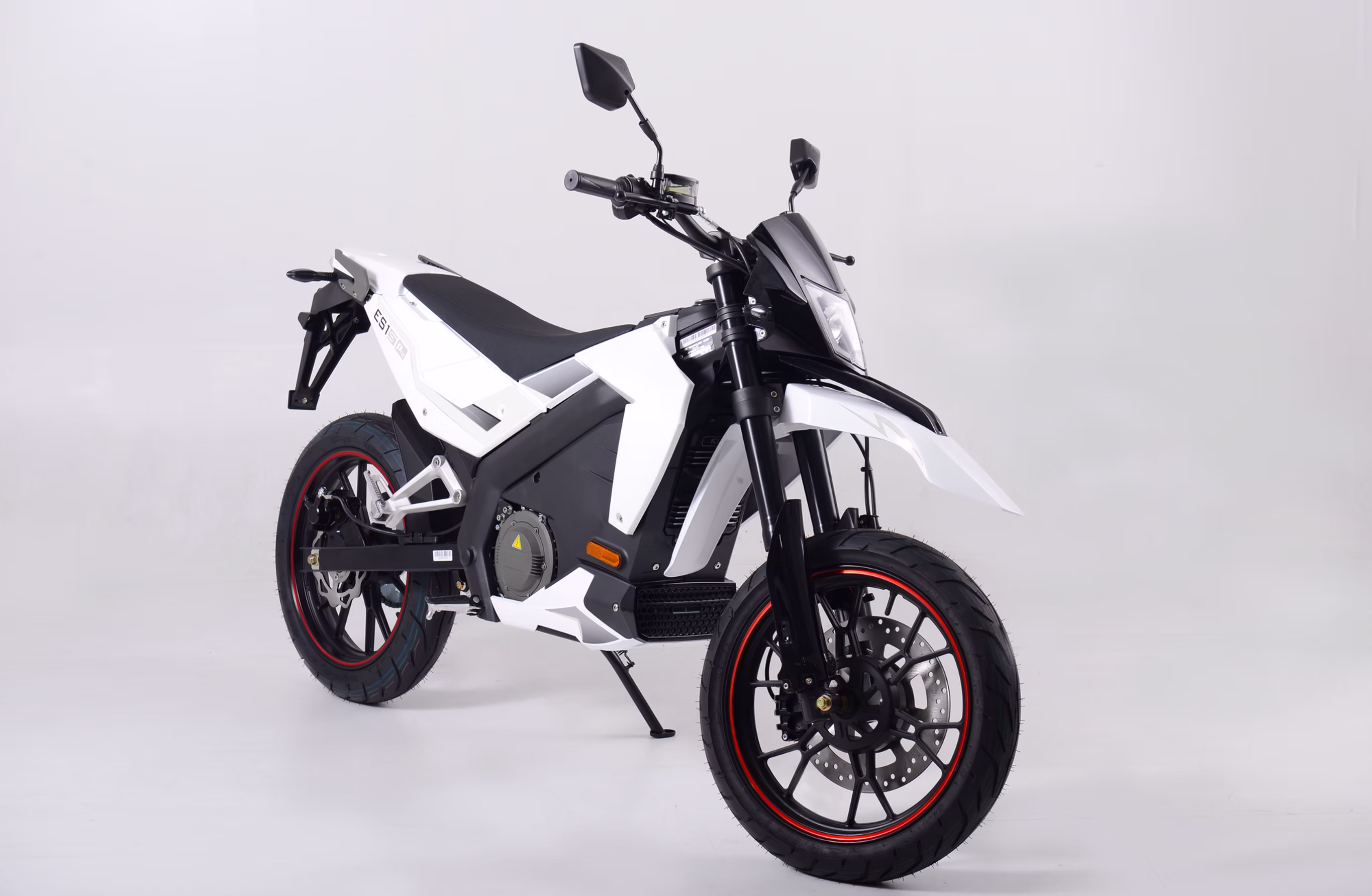 ES1 electric motorcycle configured for police and public-safety applications — view 5