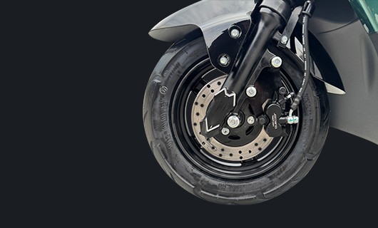 Joyin electric scooter from ARKVIA — view 2