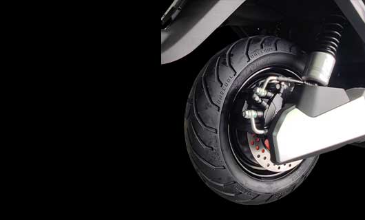 Glory 3DM electric motorcycle from ARKVIA — view 3